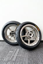 Load image into Gallery viewer, 12" Silver Supermotos